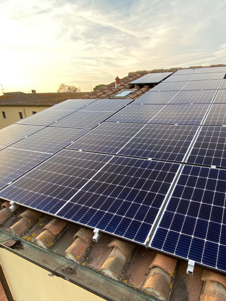 Impianto fotovoltaico civile